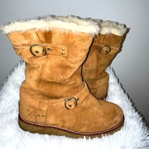 The UGG Leather Sheepskin Boots Noira -Size 7 Pre-owned